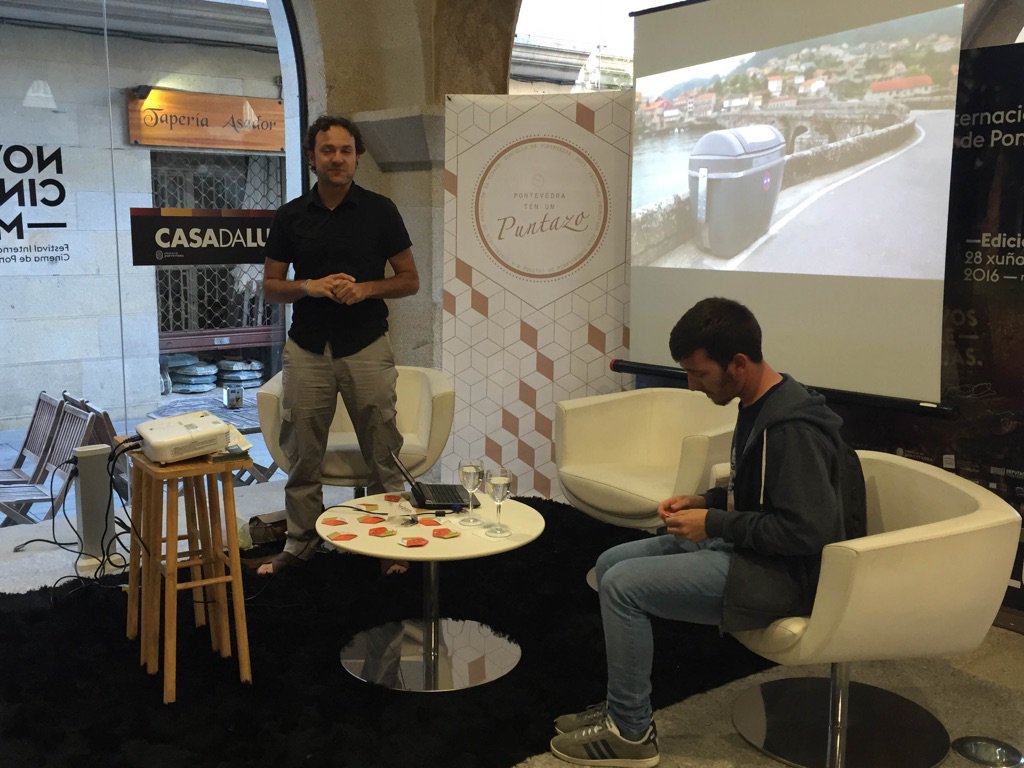 Pontevedrate's tweet photo. Deseño, innovación e comunicación tecen as vimbias de @frutods, protagonista de #PontevedratenunPuntazo #ponte https://t.co/rfJYWVWOUz