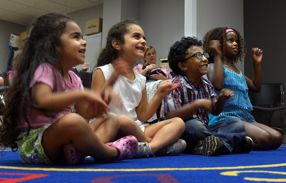 ajungphoto1's tweet photo. #Photos: storyteller #DavisBates spins yarns @FrkPublicLib other pics at https://t.co/chOLPguNiz via @milforddaily https://t.co/1J5zdgDSjg