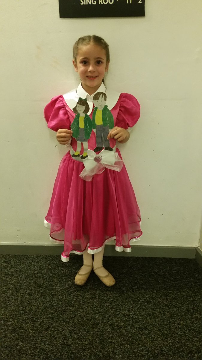 80angeBrown's tweet photo. @BallGreenPri billy and bella have been having fun at the regent with caitlin, georgia , emma jay and Izzy https://t.co/DEUgupxIYY
