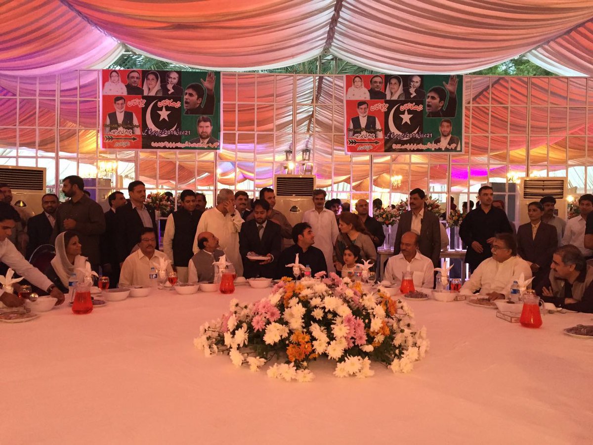 ASADBORANO's tweet image. PPP Chairman @BBhuttoZardari is meeting with Kashmiri community after #Aftaar at Bilawal House Karachi