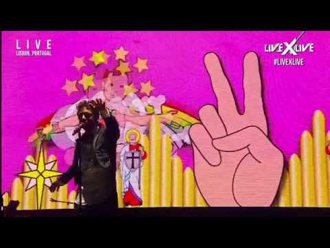 Buzz_Ping's tweet photo. Watch Mika - Rock in Rio Lisbon 2016 (full live concert) - HD FULL HD - https://t.co/DhubbFRXTQ https://t.co/cascbwm5Zx