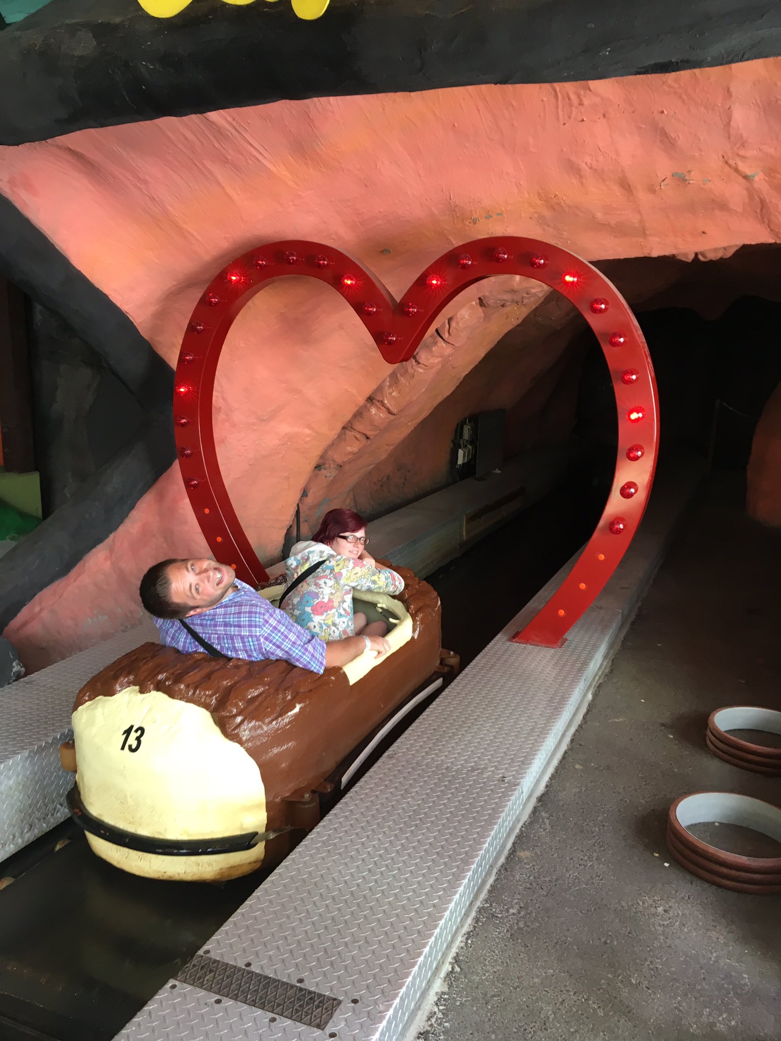 Theme Park Review On Twitter Aw Romance On The Gronalund Tunnel Of Love Ride T