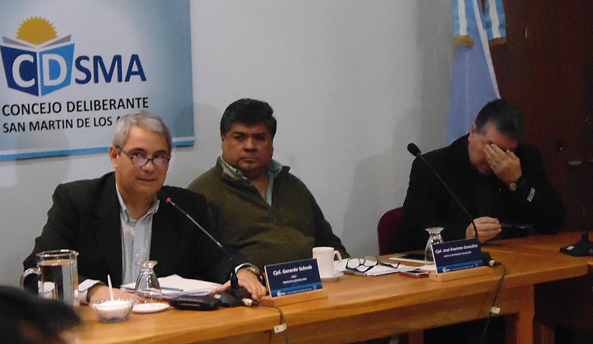 rella73's tweet image. El flamante defensor del Pueblo y el Ambiente de San Martín de los Andes #YAhoraQue