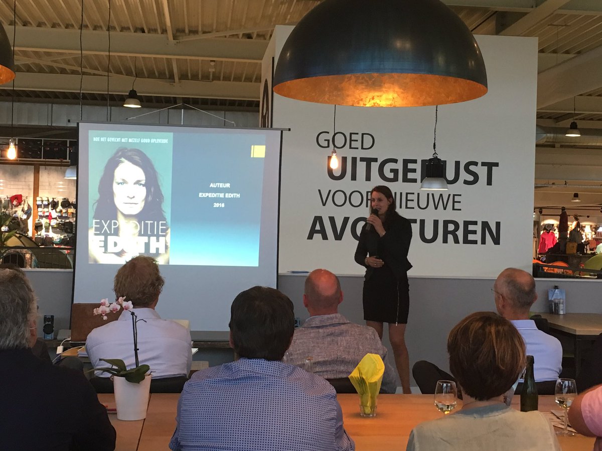 Sportminded Hoevelaken bij <a href="/Van_Duinkerken/">Van Duinkerken</a>. Mooi bedrijf, inspirationele spreekster @edithbosch. Kortom, topavond.