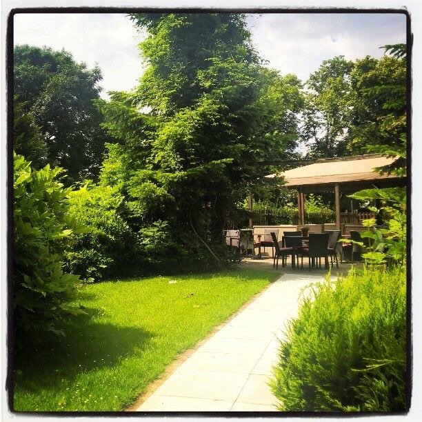 MandC_Bromley's tweet photo. Give our al fresco garden a try. https://t.co/Trv6V9KUz4