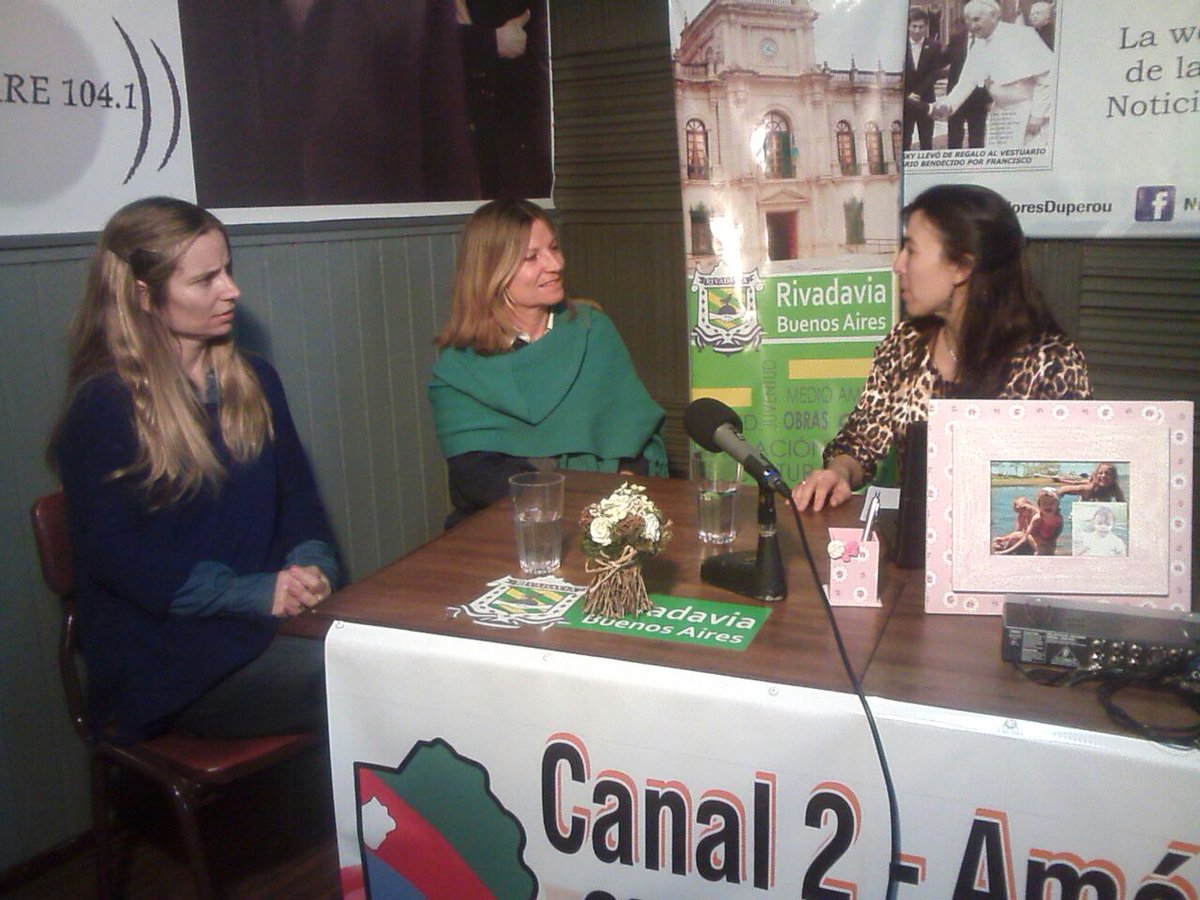 Marite80's tweet photo. Hoy 21hs "Día Educativo" x Canal 2 -nos acompañan integrantes del I.S.F.D N°64 y Colegio Nuevo Surco @FloresDuperou https://t.co/2I99dily4q