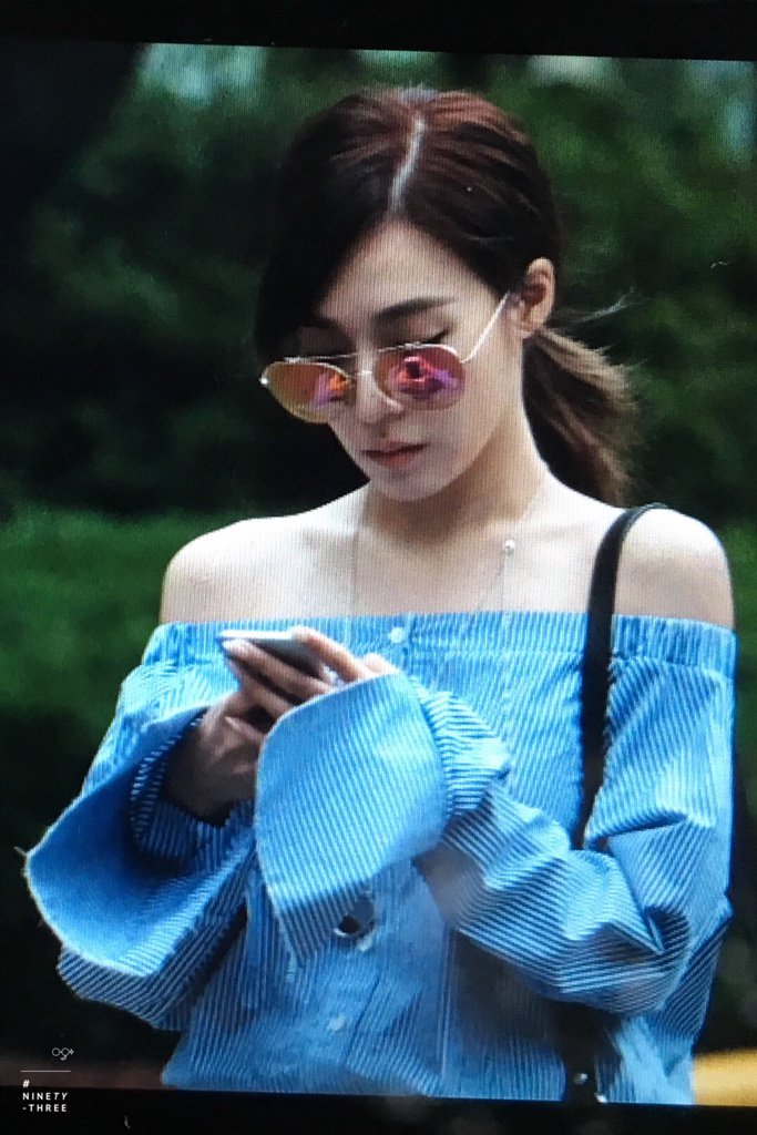 [PIC][01-07-2016]Tiffany xuất hiện tại tòa nhà KBS để quảng bá cho "SHUT UP" CmOzqGdVYAAh3uv