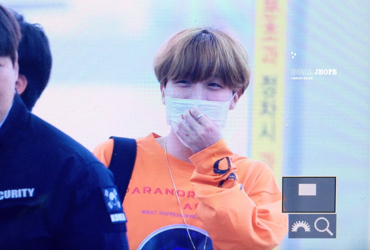 160701 인천출국 #방탄소년단 #제이홉 #정호석 #홉이 <a href="/BTS_twt/">방탄소년단</a> 
둘이 넘넘 기요웡 ㅋㅋㅋㅋㅋㅋㅋㅋㅋ😆