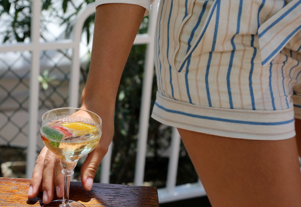 LeMeridienPCDLY's tweet photo. Weekends are best served with some fizz. #LMSummer https://t.co/RRcQyqV8Rb https://t.co/fbVv8JORFj