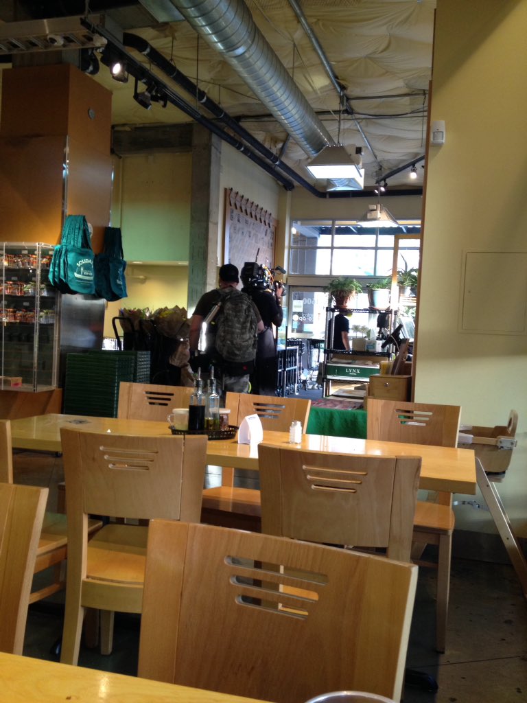 n_e_x_u_s's tweet photo. @MTV_Fan_Addict #RW32 sighting @ Central Co-op https://t.co/1RzPHJzhcI