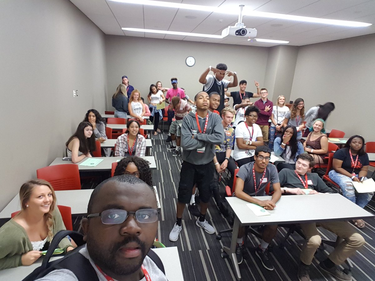 PATyroneJr's tweet photo. #new2iup #iup20 Diversity was pretty cool today. Group 7 and 14 got down. https://t.co/2o8M7Xow9o