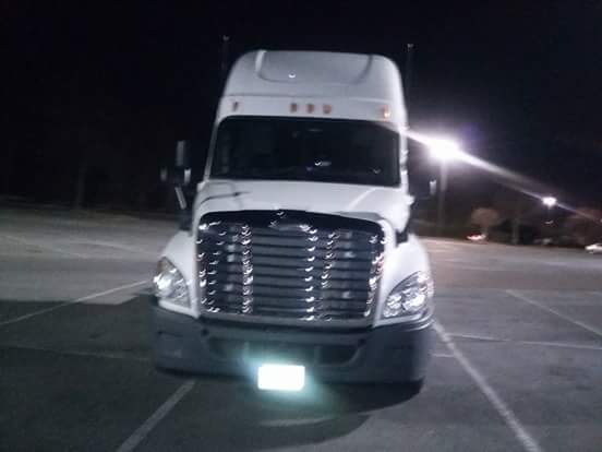 werner200145's tweet photo. @TruckersReport I'm a trucker without me and rest our country won't have nothing https://t.co/rcoqYsICm9