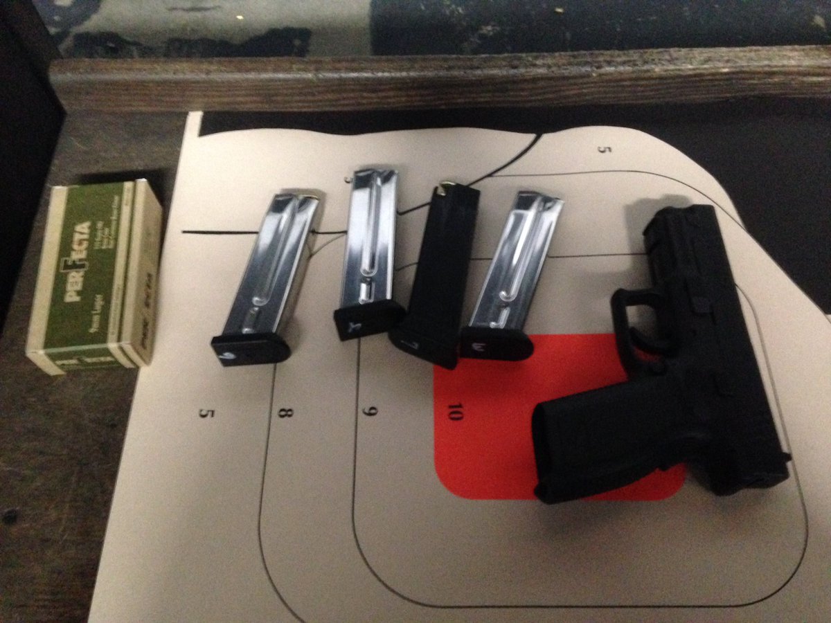 MOfeldt's tweet photo. Back from Iceland and back on the range.. Very happy #SpringfieldXD #9mm #ontherange #ammo #handguns #gfpproject https://t.co/IShagS0vwh