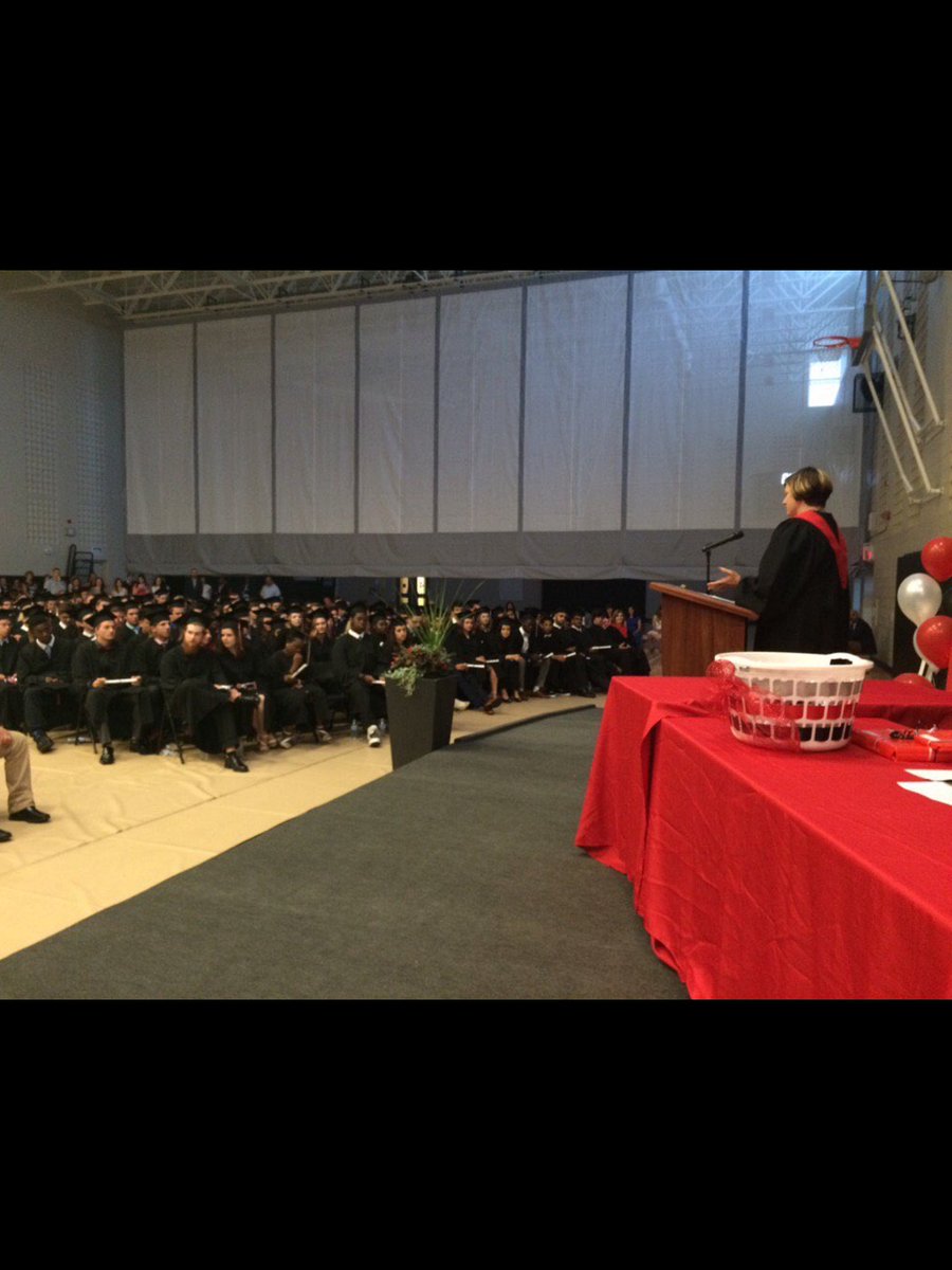 MsGirvan's tweet photo. Thank you grads for helping us build your school, your way. Enjoyed my front row seat to celebrate. #HaydenGrad2016 https://t.co/znnlSrvW2g