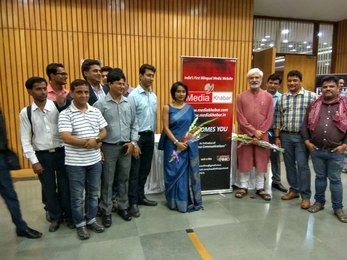 Media_Khabar's tweet image. #MediaKhabar16 #SPSinghMemorialLecture2016 @BiancaGhose @a1purva @om2020 @chandankrsingh