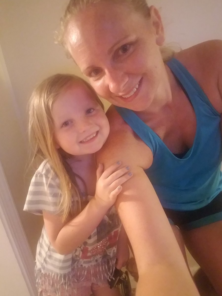 cmurphy0984's tweet photo. 10 mins...made running fun with this beauty #getatit #NoExcuses #fitfam #AllorNothing #smallchanges https://t.co/mRFojiZBpZ