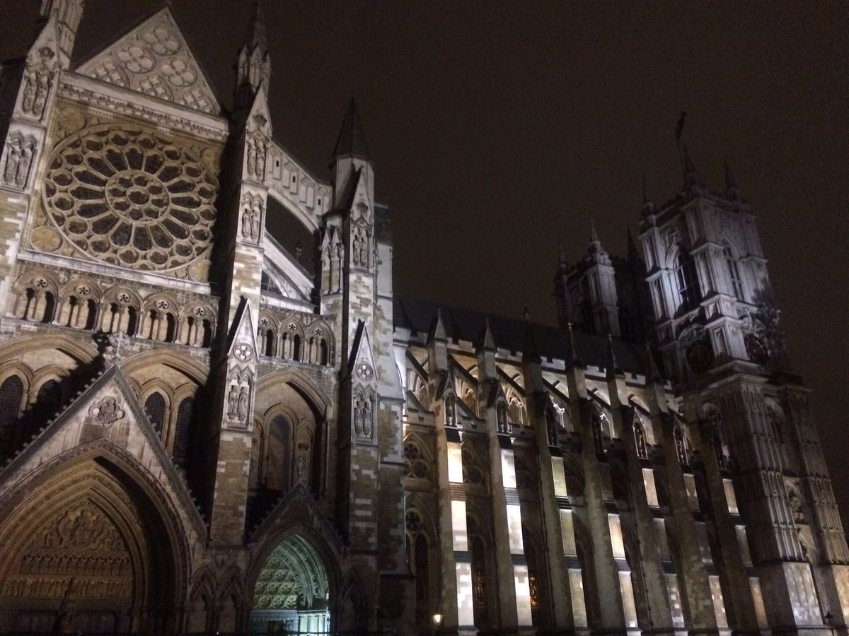 wabbey's tweet photo. The Abbey remains open as vigil is kept throughout the night. All are welcome. #Somme100 https://t.co/mJTeTKrVgN