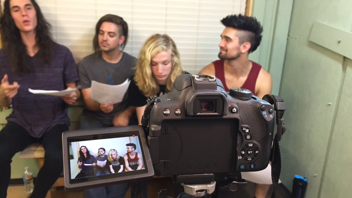 thevoidinme's tweet photo. Doing the Q&amp;A video right now! Keep your eyes open tonight for the full video! https://t.co/XUcxcSP657