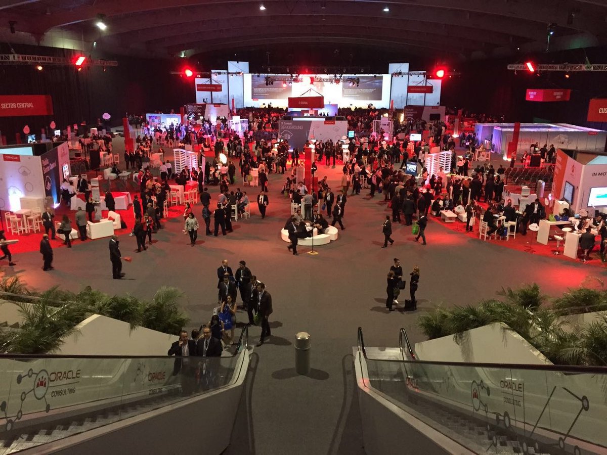 HiRoland3000's tweet photo. Finanzas y el CloudWorld 2016 en #CloudWorld y #OracleMexico
Expo-Bancomer https://t.co/QTB8flKCIM