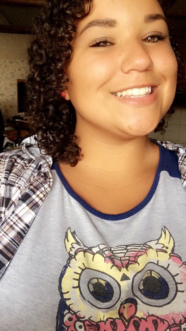 3chlodawg's tweet photo. #EmblemsBreakTheInternet Well even tho it gives me extra work I love my curls & while we're here my eyes & smile too https://t.co/n3v4zwZfHT