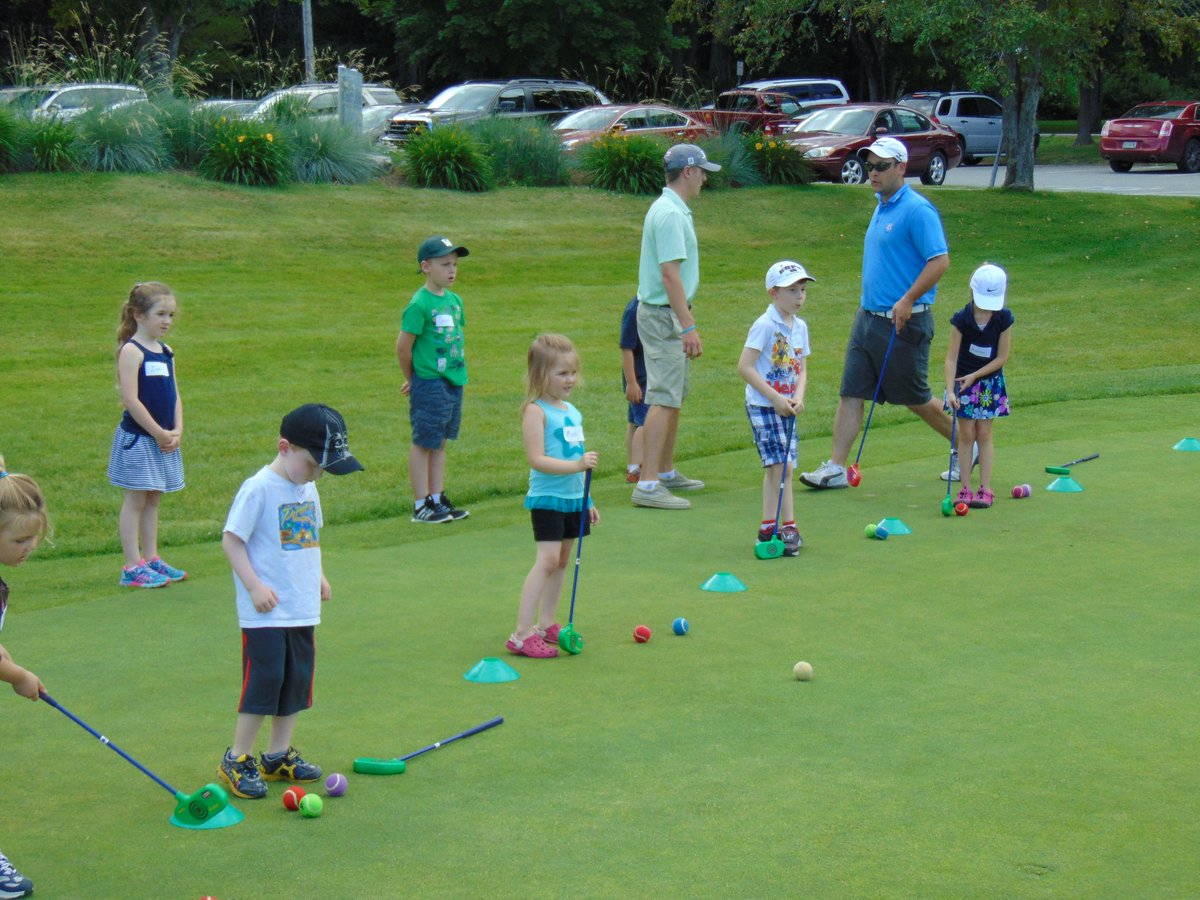 BangorMuniGC's tweet photo. Growing the Game at Bangor Muni with "Little Putters".....really growing @Cityofbangorme @NEPGA https://t.co/gdZfBgAGxY