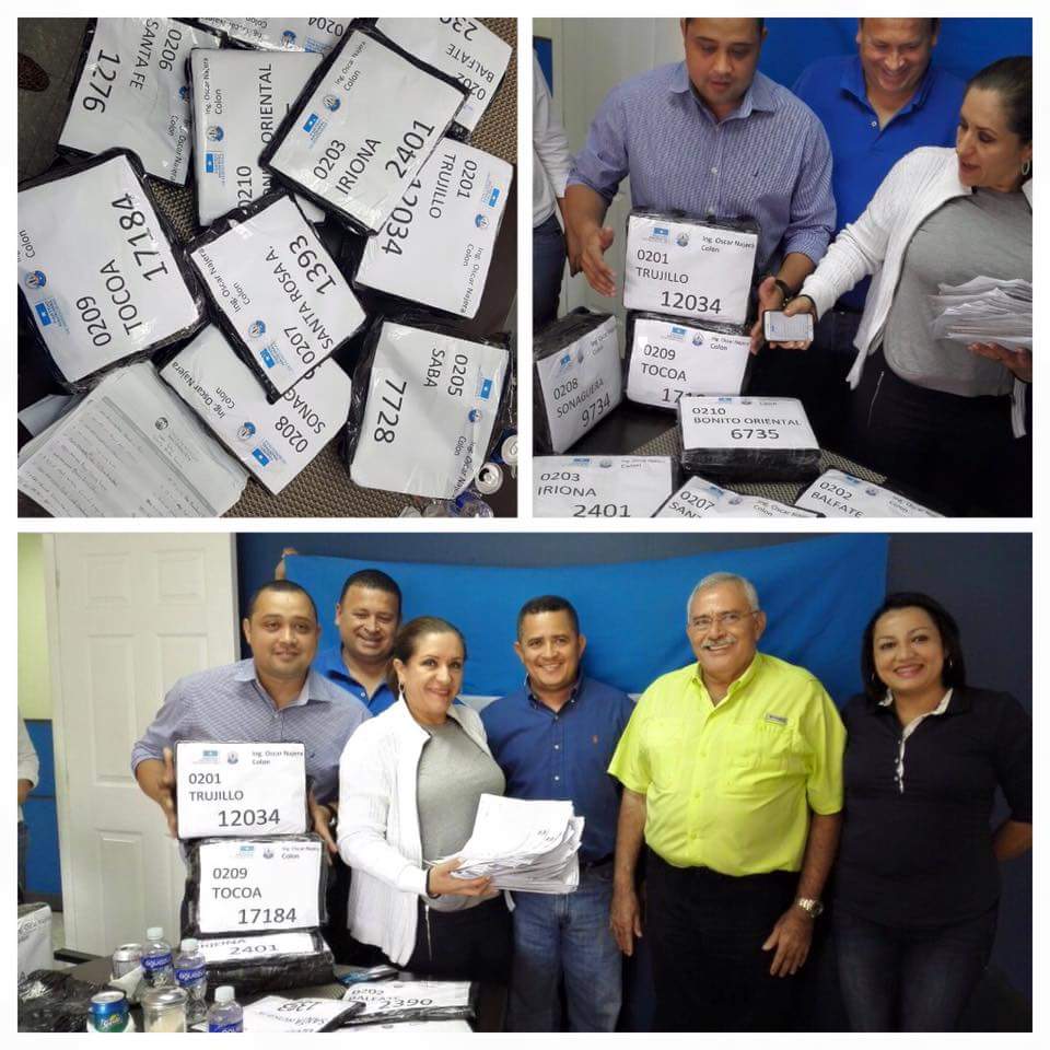 FutFemColon's tweet photo. Meta Superada, #Colón entrega las Firmas Consulta Popular del @NacionalPartido @JuanOrlandoH @OscarNajeraZ https://t.co/pFKT3IgDrI