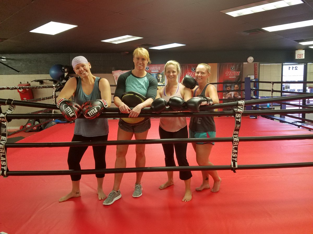 Sunshine Fettkether on X: Training a few of the Best privatelesson  AllorNothing thaibox bestmuaythaiaz tempe arizonamuaythai fitness  t.coHmcF9u2yf3  X