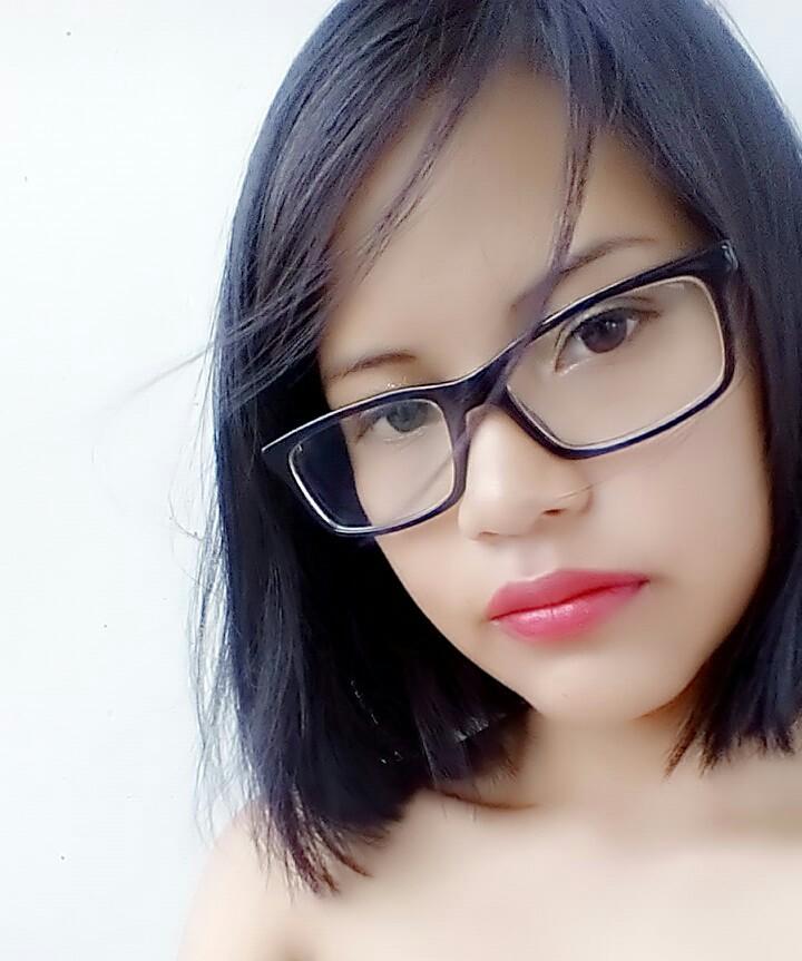 JesseniaGf97's tweet image. No la mires demasiado . Esos mundos cerrados y a la vez prohibidos suelen tener un poder de atracción.