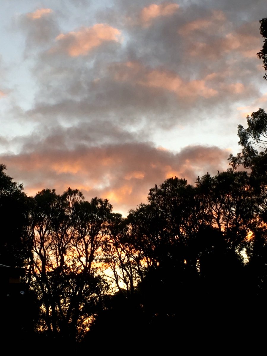 beata_mounsey's tweet photo. Beautiful sunrise in https://t.co/0oB5zRDdy2