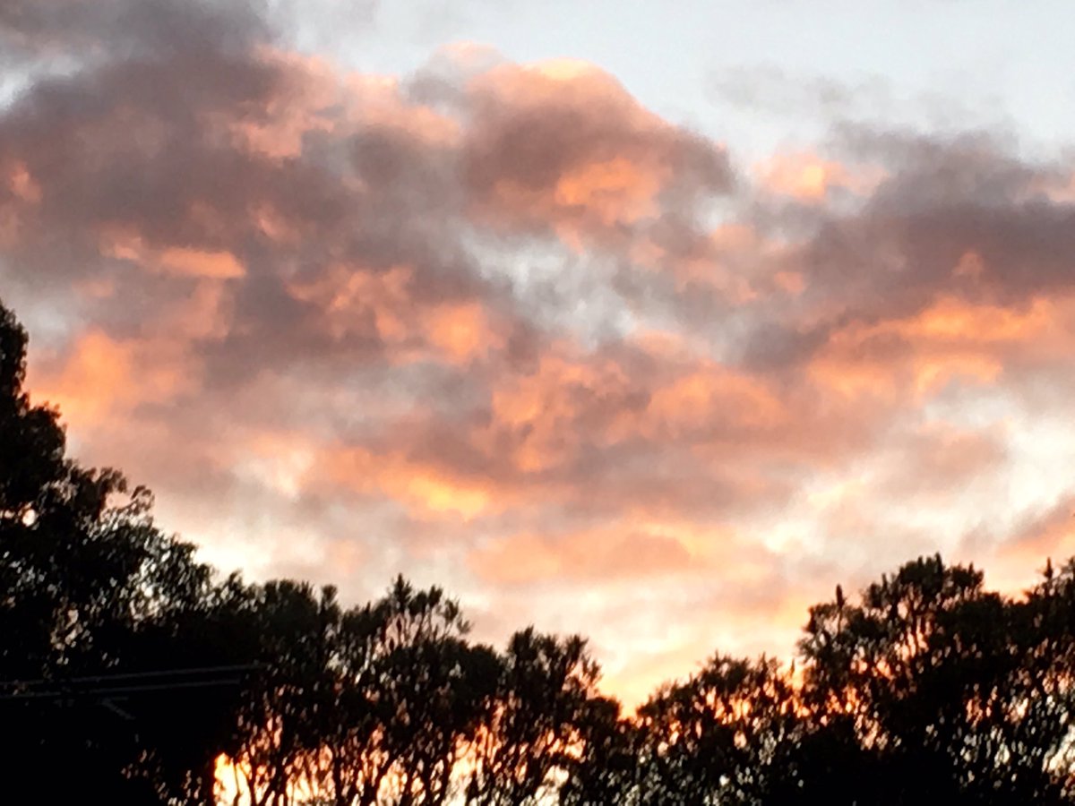 beata_mounsey's tweet photo. Beautiful sunrise in https://t.co/0oB5zRDdy2