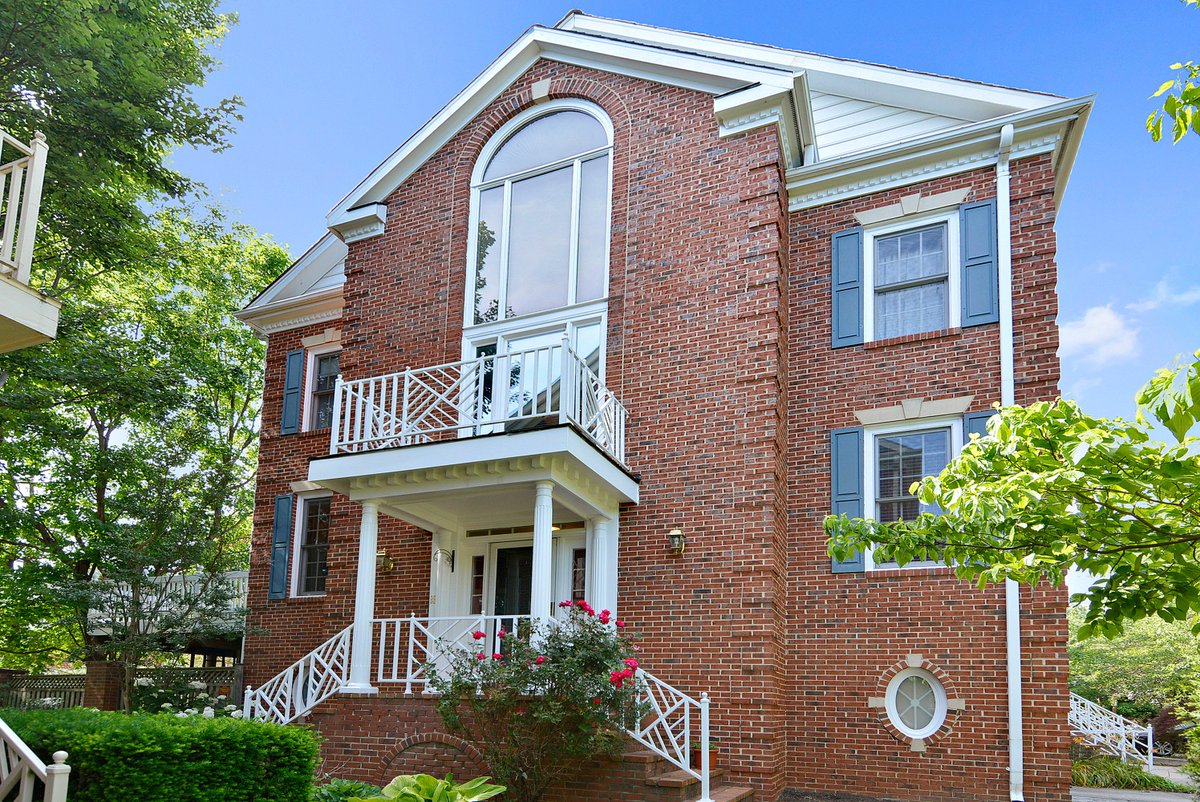 susanorogers's tweet photo. Great new listing,Rockville, MD-check it out! #Decoverly #DowntownCrown, #AveryHess: https://t.co/VtI5nI6Jy3 https://t.co/jv45tKYvXS