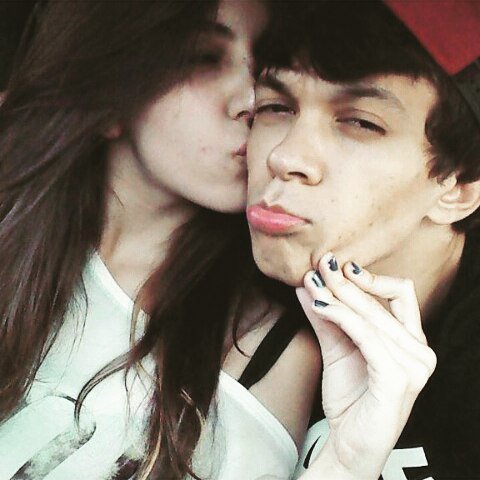 BeccaOfcTube's tweet photo. @Mariana07390553 Me sinto tão apaixonada e tão feliz perto dele mae💙💙💙💙 ele me faz tão bem💙💙 e tão feliz💙💙 https://t.co/BZuBMyDsIA