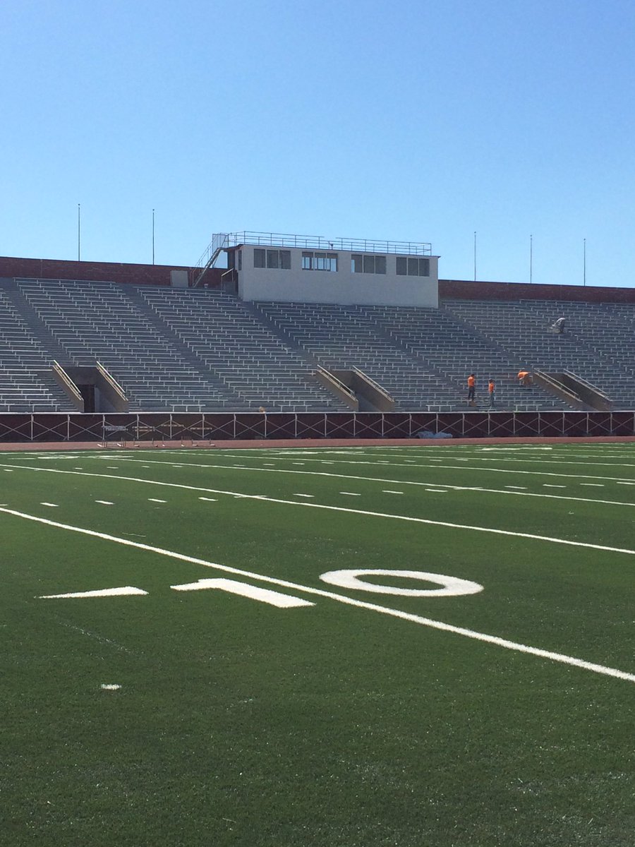 lsmgriffith's tweet photo. Turf done bleachers done 🏈 https://t.co/XogCQaPCqq