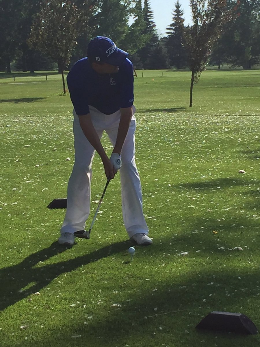 chambersgolf's tweet image. Just lost 2 down to the kids tonight for our @TheGolfCanada #learntogolf #scramble #miniclubs #beatthepro