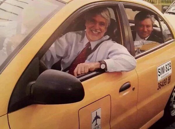 cubgui's tweet photo. "@ApadillaAnselmo: Aqui esta la prueba que #En6MesesPenalosa hizo la carrera en #DoctoradoEn https://t.co/4xtFjewTWV" Ya es hasta payaso