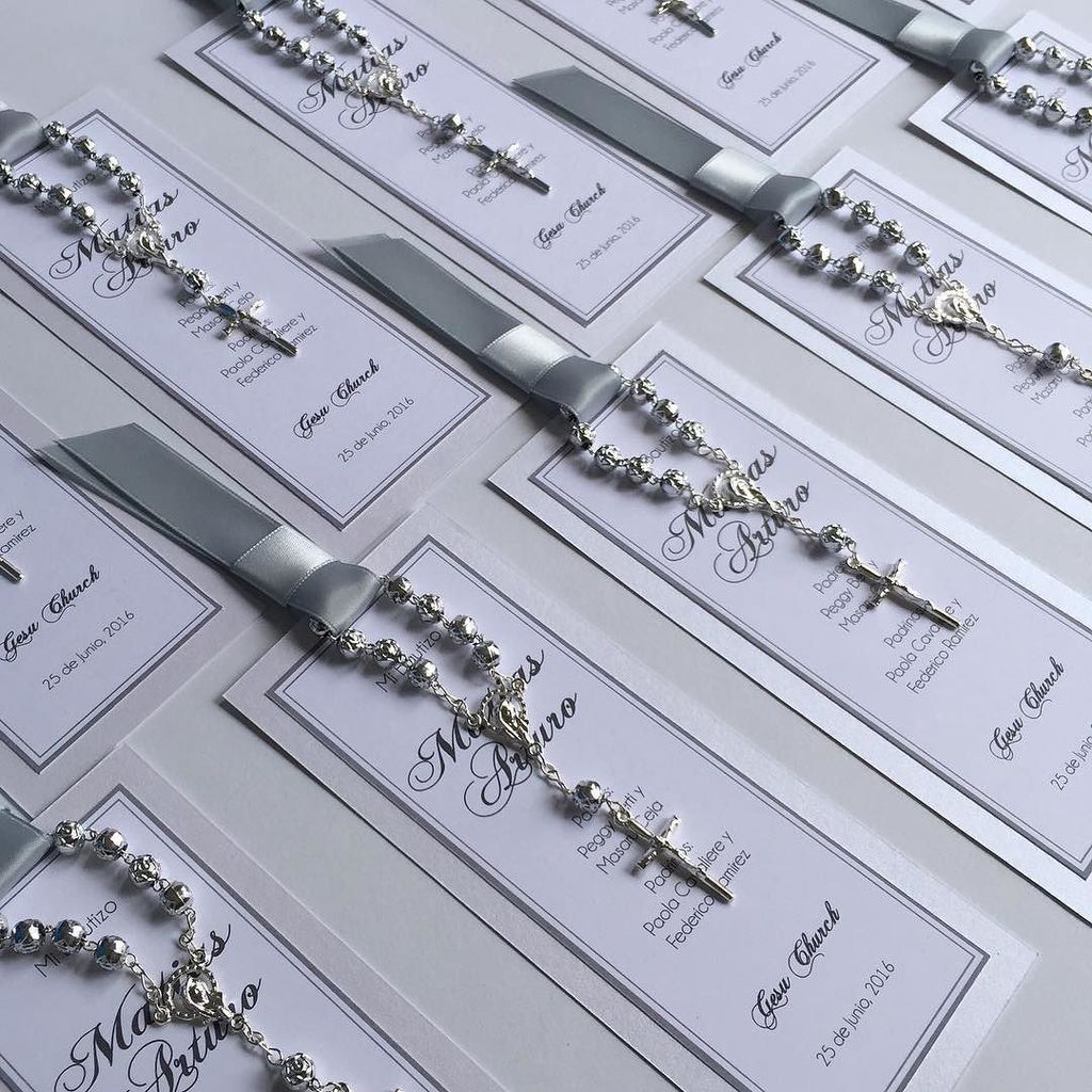 PartyFavorsFL's tweet image. Elegant and delicate... Beautiful baptism bookmarks with mini rosaries. #baptism #firstcom… ift.tt/298mZ7R