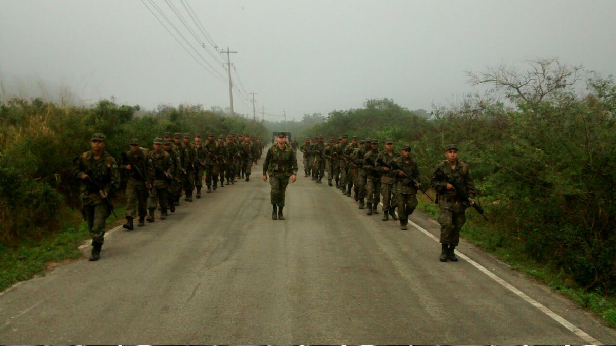 Kiid_FFC's tweet image. "Por mais terras que eu percorra,
Não permita Deus que eu morra
Sem que volte para lá." #MarchaSemFim #Campo2016