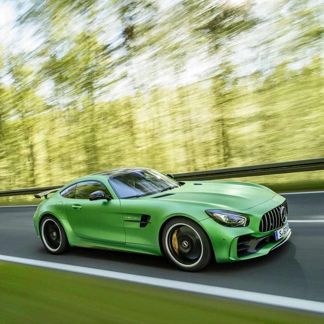 VIPcars_KZ's tweet photo. Навстречу пятнице на всех лошадиных парах! #мерседес #mercedesamg #almaty #прокатавто #пятница #автопрокат # https://t.co/Jbcj96syq2
