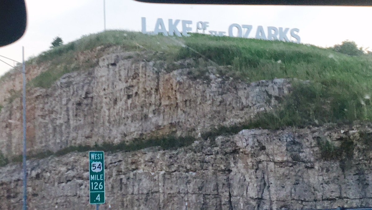 chaleygravett's tweet photo. We're here!! #lakebound #4thwithmybestie https://t.co/dKxd7ENqmC