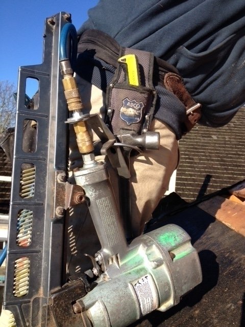 Pneuhook's tweet image. #Contractors help your guys youtube.com/watch?v=qBsY1n… … See the difference it makes in their day #timesaver #toolsaver