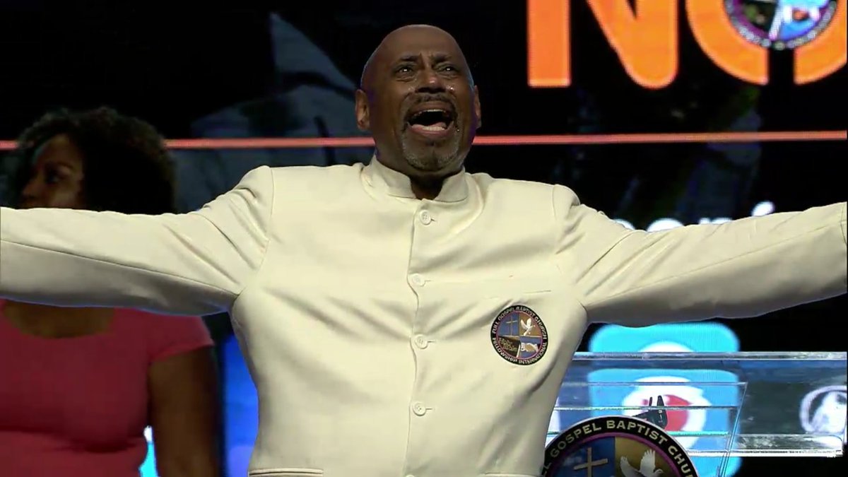 JamylePhillips's tweet photo. Our Founder @BishopPMorton has poured out his heart on tonight! #Shift #FGBCFI @fgbcf #IAmFullGospel #IAmChanged https://t.co/RaSarF3tBH
