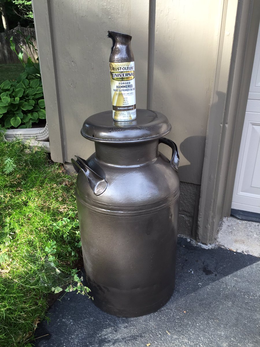 PurcellsPaints's tweet photo. Little before and after action. Some sanding and scraping and this thing is almost as good as new! #rustoleum https://t.co/XvoqVhIUCb
