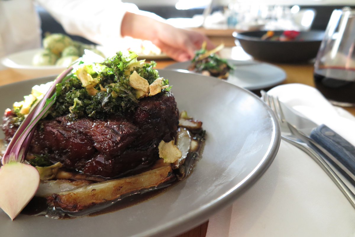 Slow roasted Flinder's Island lamb shoulder for this weekend's #SundayWinterGraze. Book now ow.ly/n96E301OYAQ