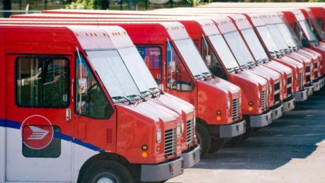 CBCNews's tweet photo. Winners and losers already clear as a Canada Post strike or lockout nears https://t.co/Xoytwg1sFk https://t.co/UVyLNhhU6p