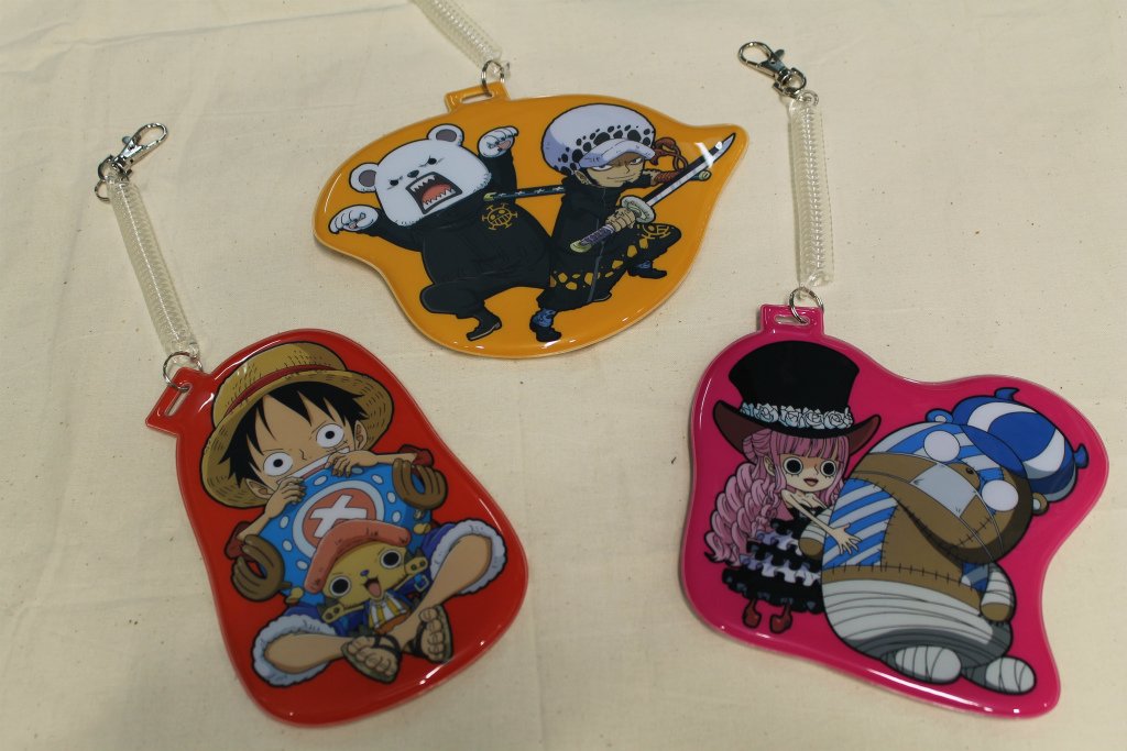 One Piece麦わらストア渋谷本店 新商品 麦わらストア限定 なかよしパスケース ルフィ チョッパー ロー ベポ ペローナ クマシー 各1 0円 税 発売中 麦わらストア Onepiece