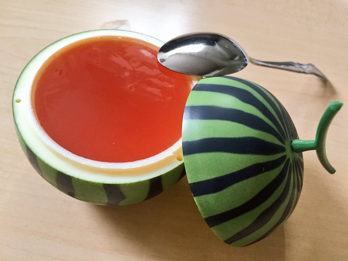 和井みずき 青く澄んでいるはず 高野フルーツパーラーさんのフルーツゼリーなのです 見た目にも素敵ですよね