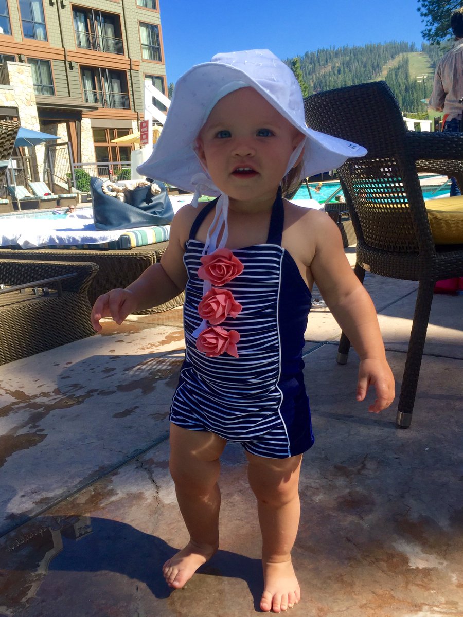mwhitmer's tweet photo. @ral1 @Verlana @LeighKatherine Baby Kate does Tahoe https://t.co/cSooEFtbER