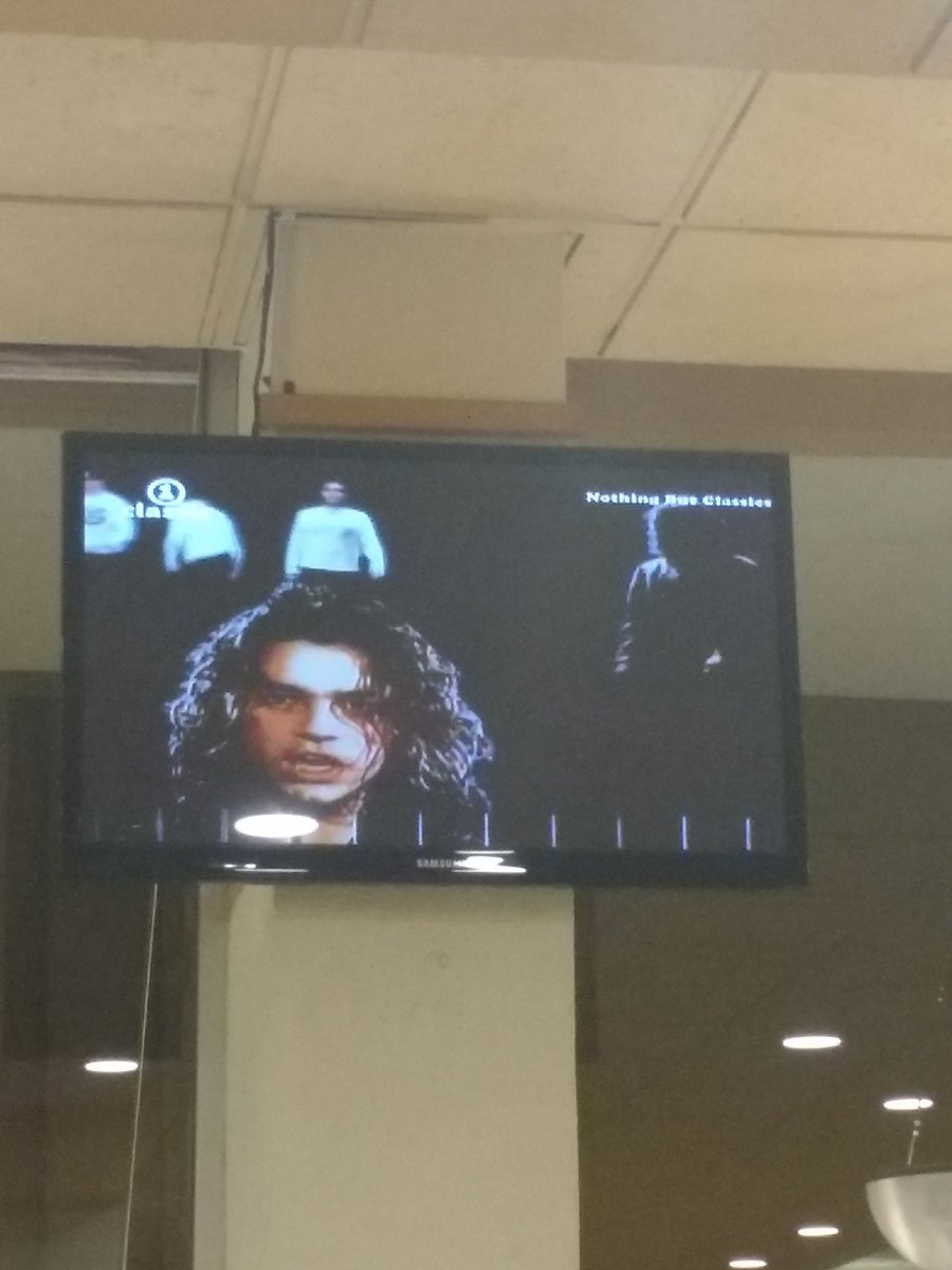 alesale_'s tweet image. Y que me acuerdo de @alfredosoprano #INXS #80rules