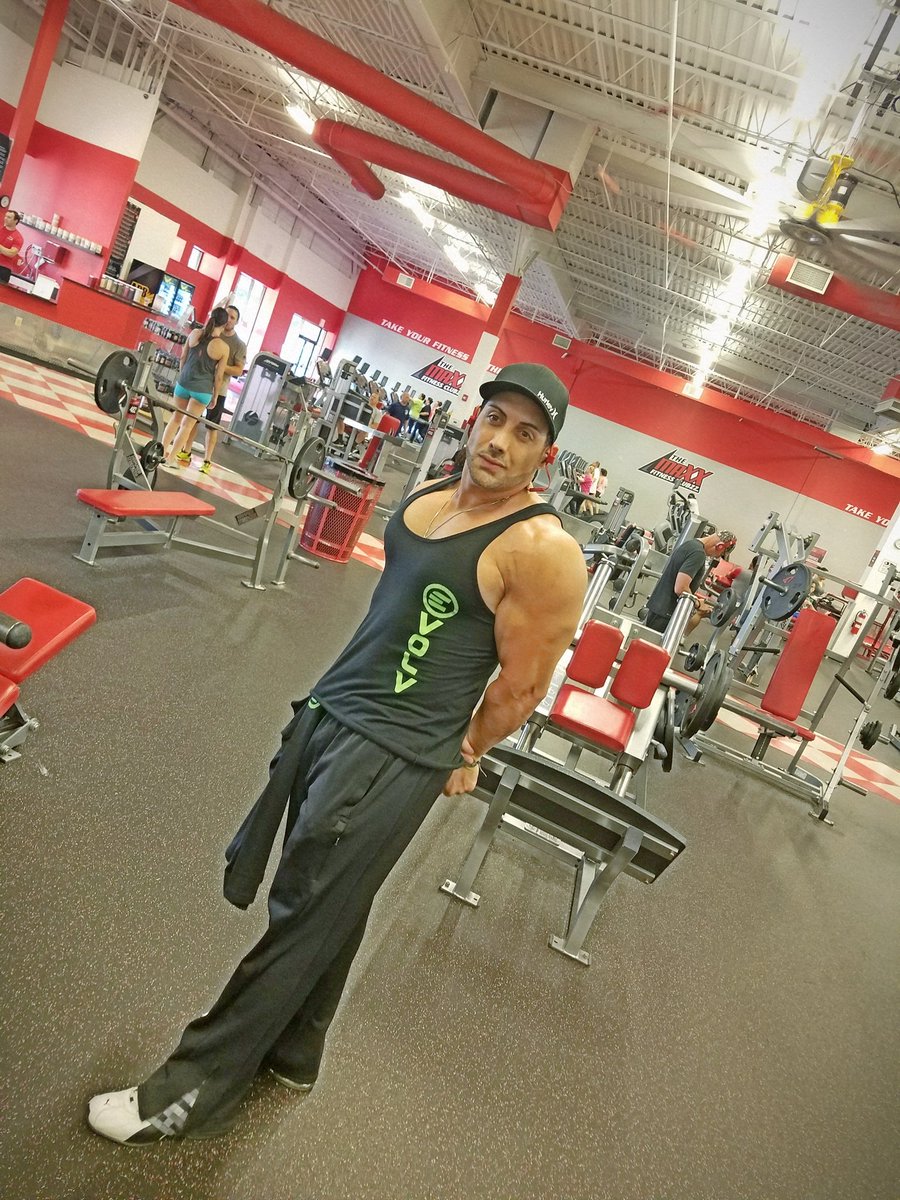 evolv_apparel's tweet photo. @evolv_apparel @evolv_apparel @evolv_apparel 
Follow new workout gear and get ur own at https://t.co/nVYl10JmZt https://t.co/0YWL7C86Mb