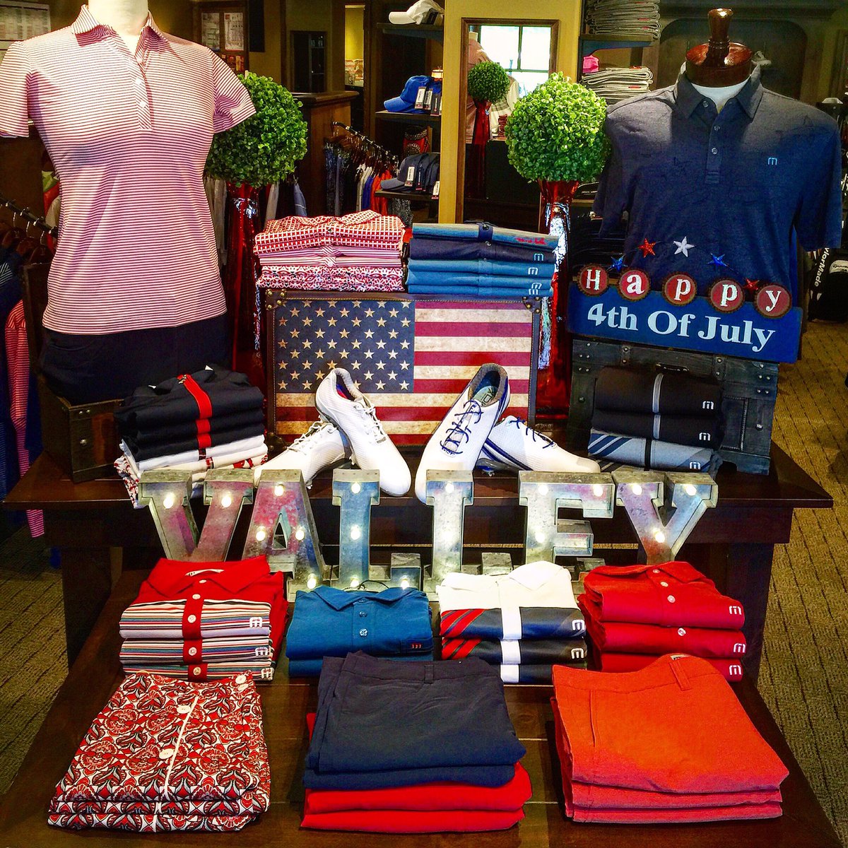navasports's tweet photo. @SportHaleyInc @TRAVISMATHEW @FootJoy #merica #4thofjuly #usa #golf #ilovegolf #travisforpresident @ValleyCC1956 https://t.co/E5VMfDTKa5